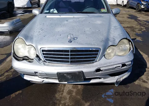 2007 Mercedes-Benz C 230 Sport z USA, uszkodzony, nr VIN WDBRF52H77F878083